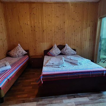 Zolotaya Buhta 10 Hotel Pitsoenda Buitenkant foto