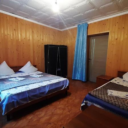 Zolotaya Buhta 10 Hotel Pitsoenda Buitenkant foto