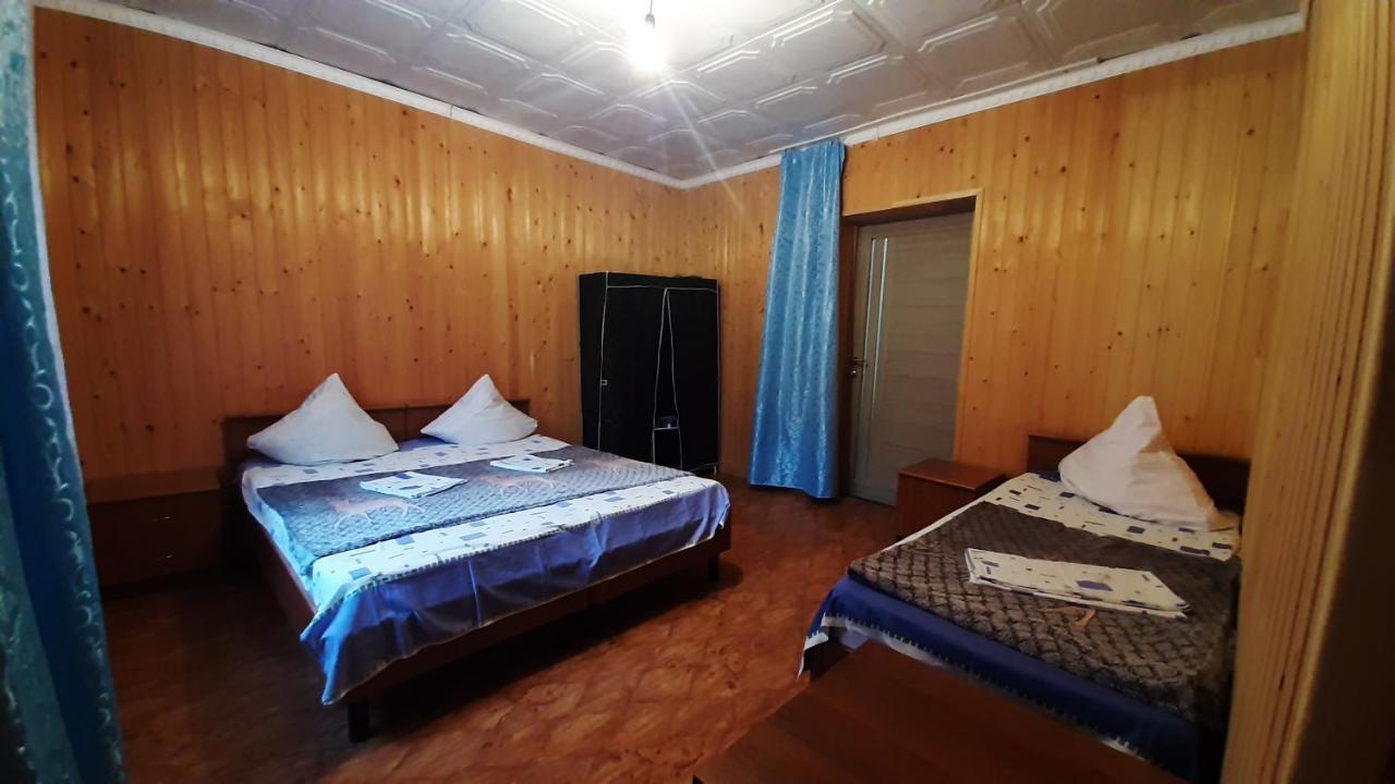Zolotaya Buhta 10 Hotel Pitsoenda Buitenkant foto