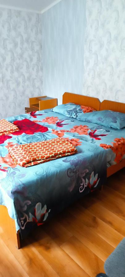 Zolotaya Buhta 10 Hotel Pitsoenda Buitenkant foto