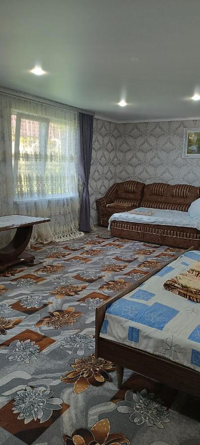 Zolotaya Buhta 10 Hotel Pitsoenda Buitenkant foto
